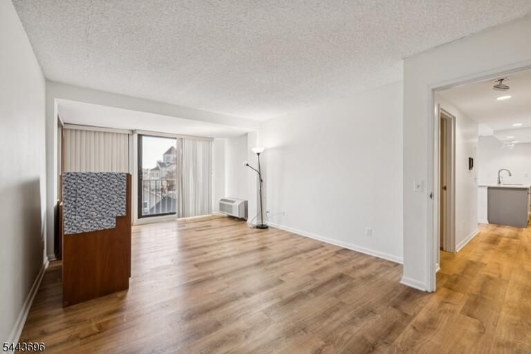 Property listing MLS 4037944 photo 15