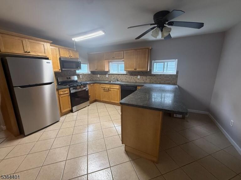 Property listing MLS 4037946 photo 9