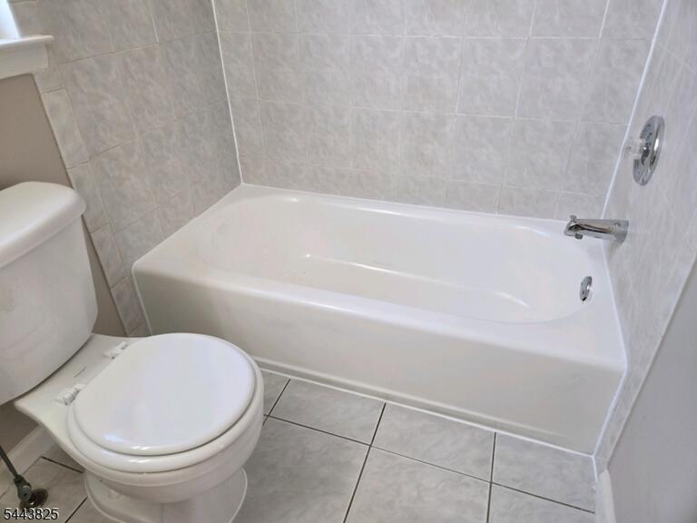 Property listing MLS 4038072 photo 3