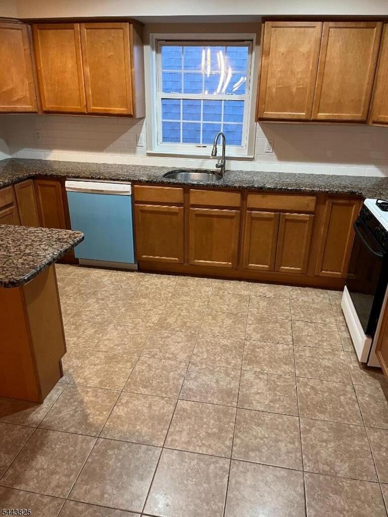 Property listing MLS 4038072 photo 7