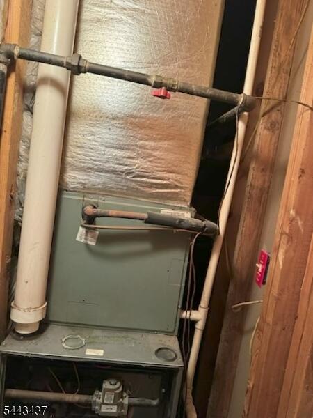 Property listing MLS 4038180 photo 6