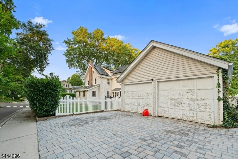Property listing MLS 4038335 photo 36
