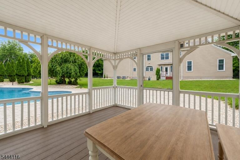 Property listing MLS 4038353 photo 29