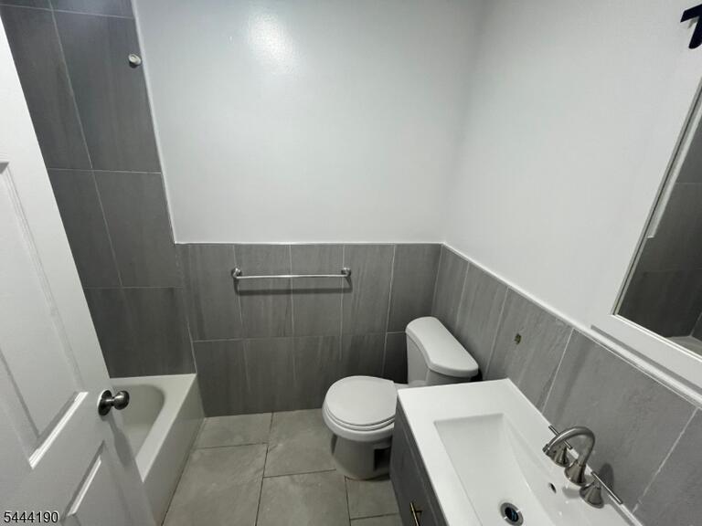 Property listing MLS 4038402 photo 6