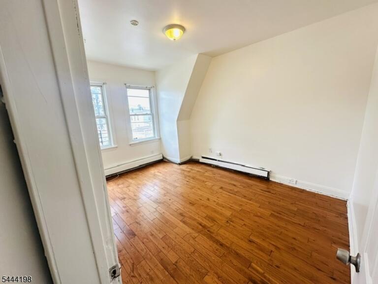 Property listing MLS 4038412 photo 4