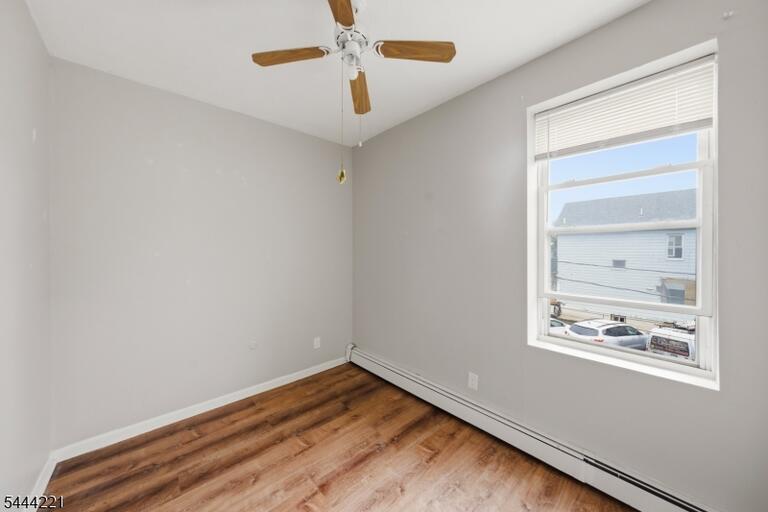 Property listing MLS 4038431 photo 3