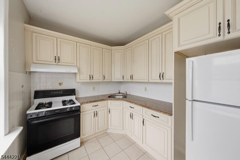 Property listing MLS 4038431 photo 5