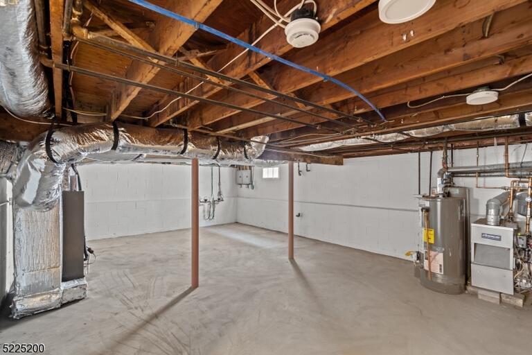 Property listing MLS 4038651 photo 18