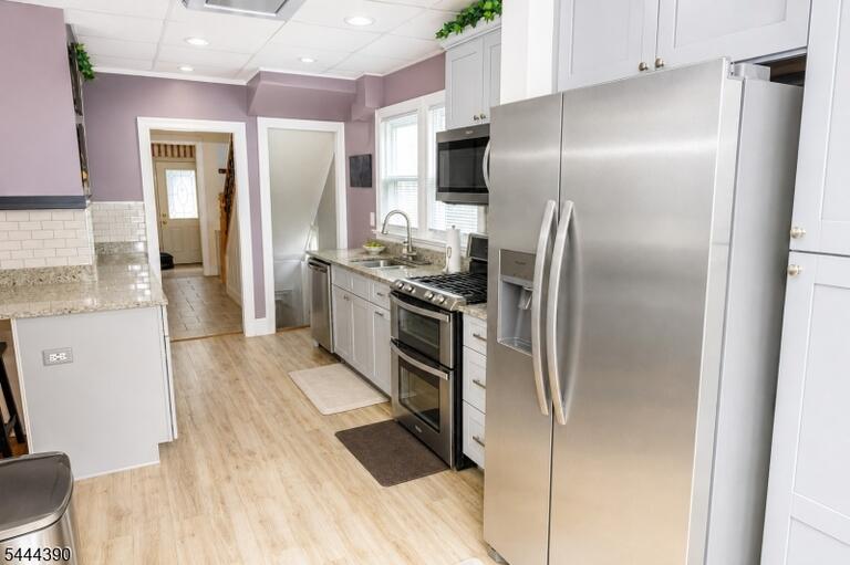 Property listing MLS 4038855 photo 8