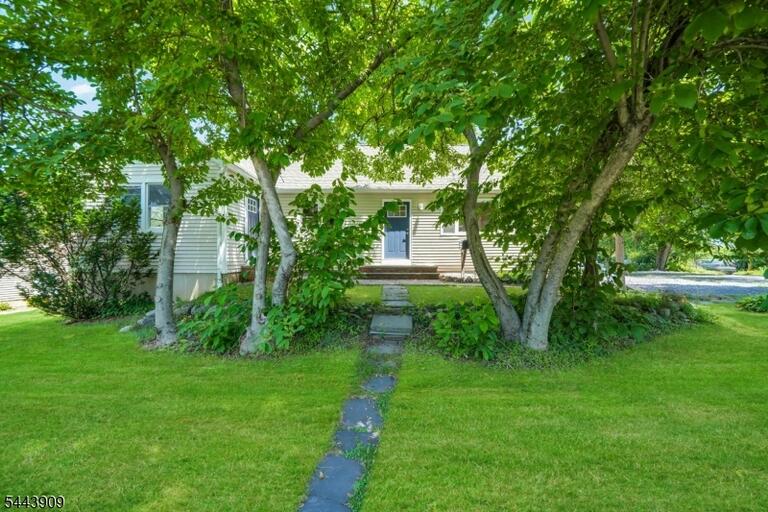 Property listing MLS 4038862 photo 34