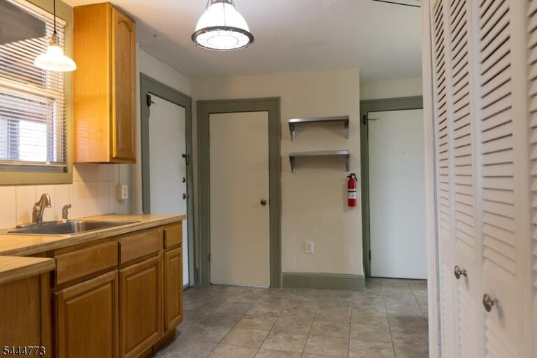 Property listing MLS 4038932 photo 3