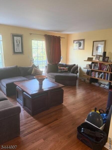 Property listing MLS 4039004 photo 3