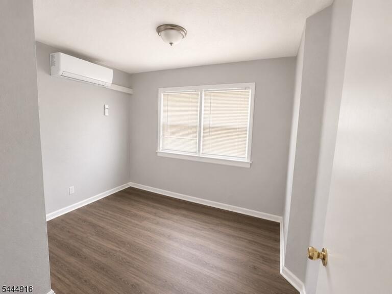 Property listing MLS 4039025 photo 12