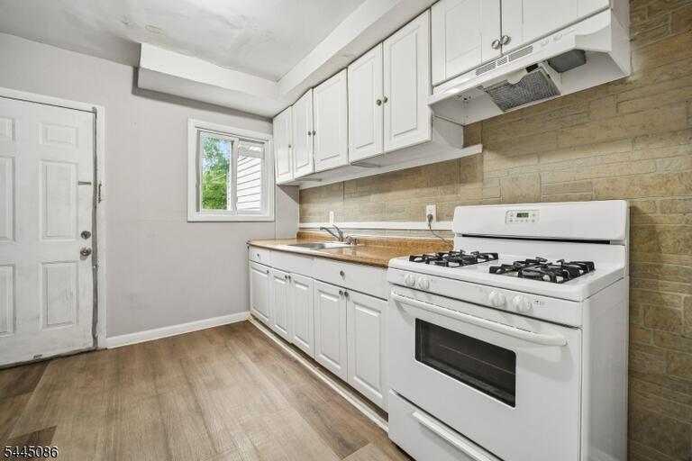Property listing MLS 4039168 photo 8