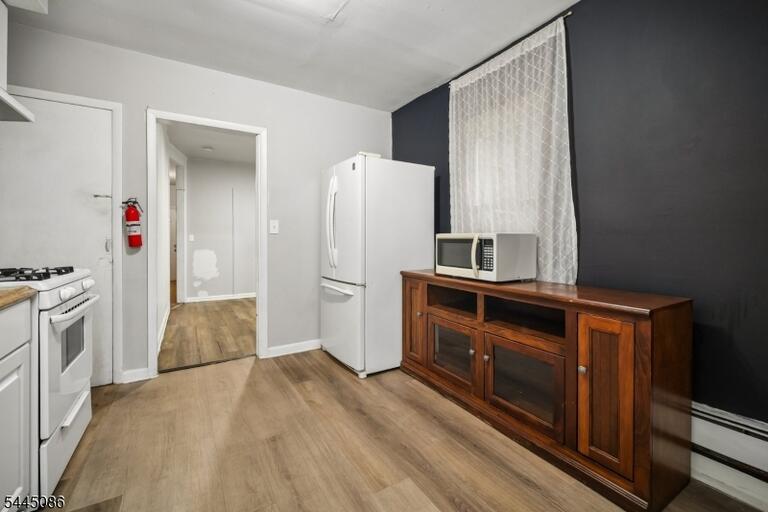Property listing MLS 4039168 photo 9