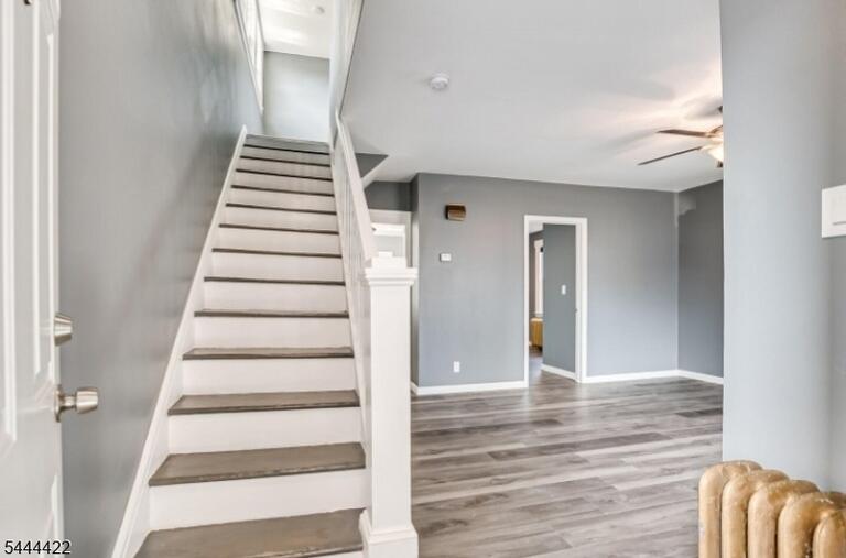 Property listing MLS 4039196 photo 3