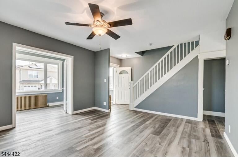 Property listing MLS 4039196 photo 5