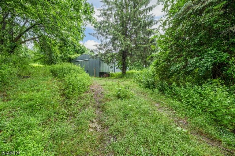 Property listing MLS 4039201 photo 27
