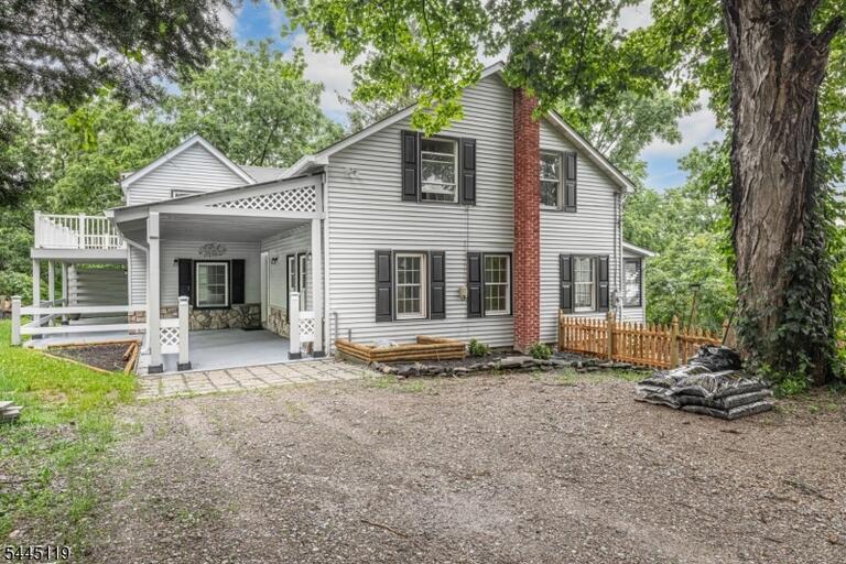 Property listing MLS 4039201 photo 3