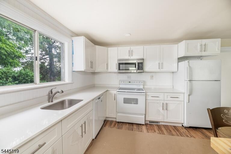 Property listing MLS 4039201 photo 5