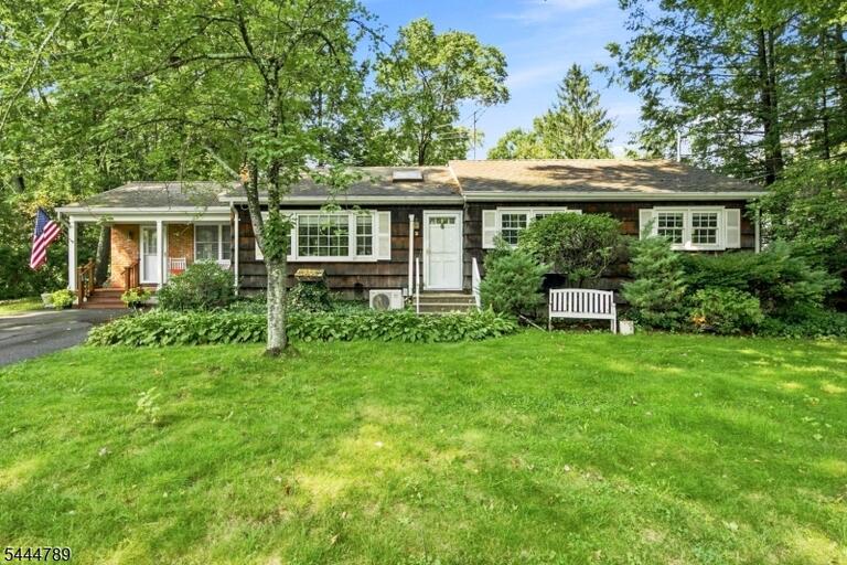 Property listing MLS 4039270 photo 1