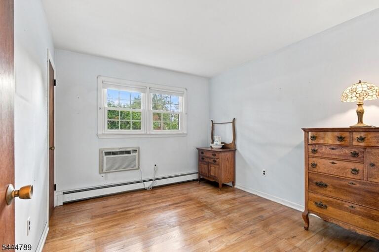 Property listing MLS 4039270 photo 18