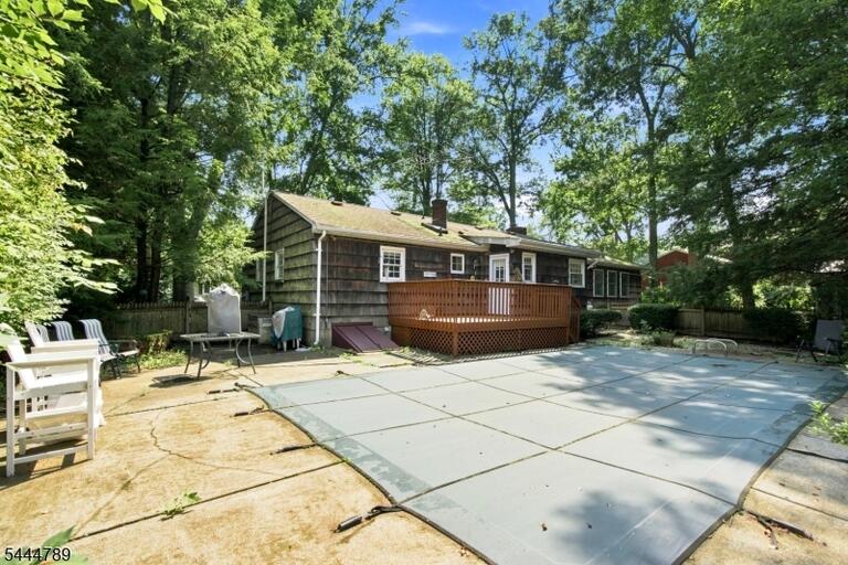 Property listing MLS 4039270 photo 23
