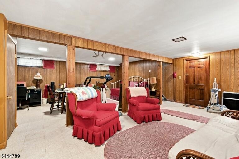 Property listing MLS 4039270 photo 37