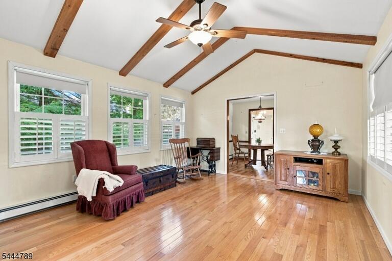Property listing MLS 4039270 photo 7