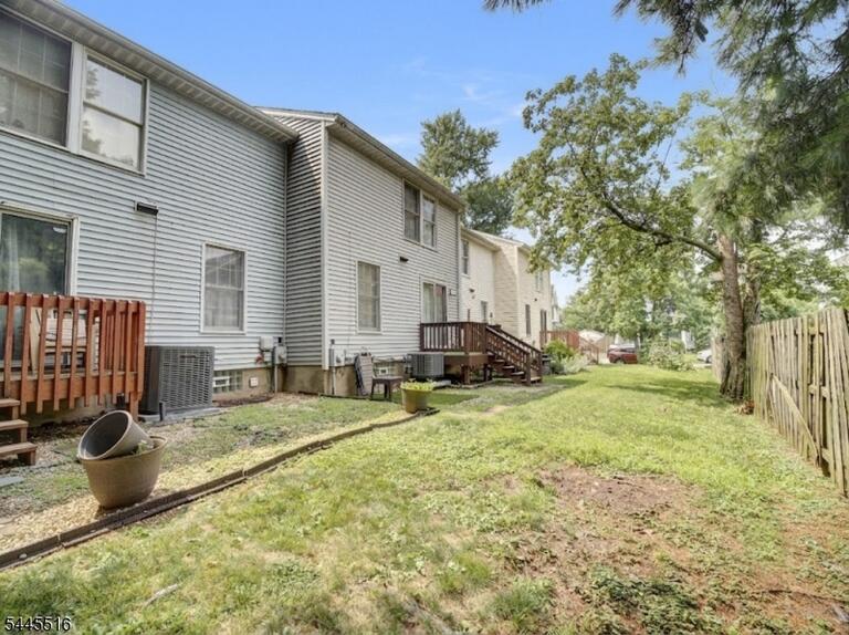 Property listing MLS 4039595 photo 24