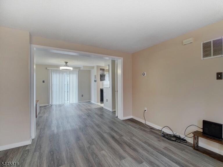 Property listing MLS 4039595 photo 5