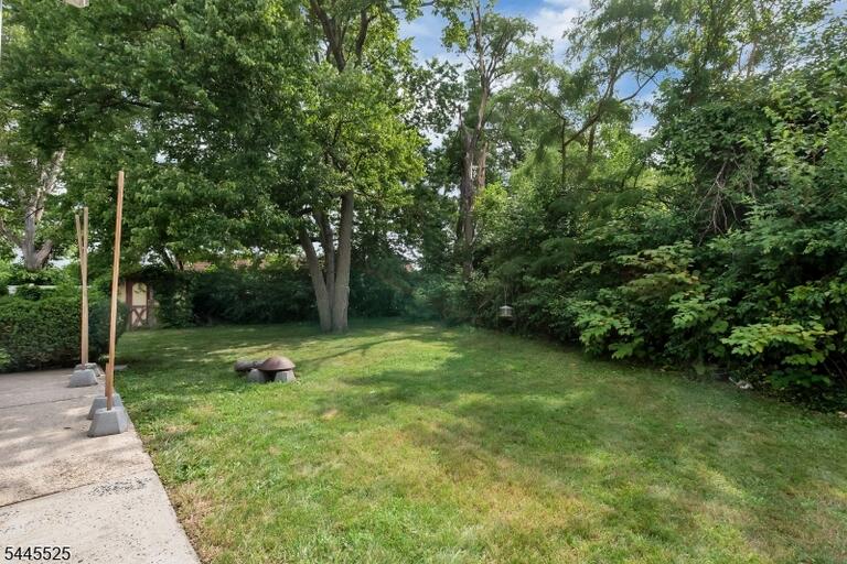 Property listing MLS 4039604 photo 46