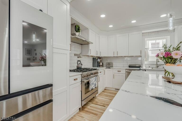 Property listing MLS 4039899 photo 13