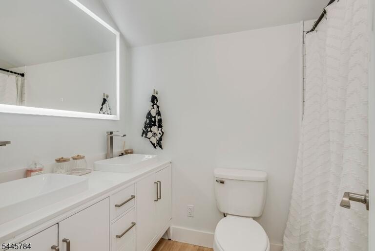 Property listing MLS 4039899 photo 16