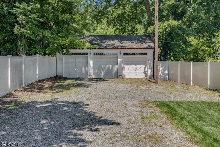 Property listing MLS 4039899 photo 26