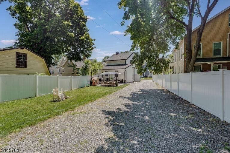 Property listing MLS 4039899 photo 27