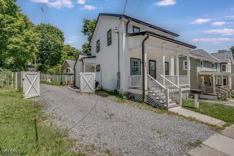 Property listing MLS 4039899 photo 3