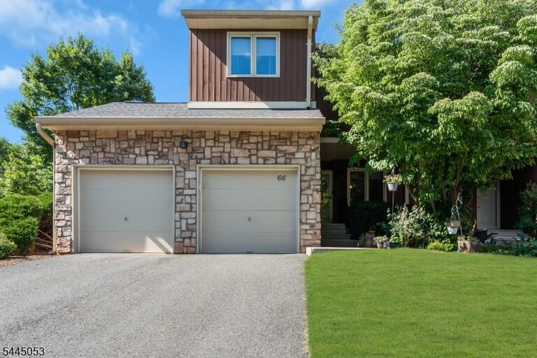 Property listing MLS 4039924 photo 2