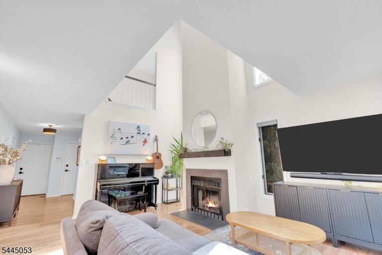 Property listing MLS 4039924 photo 7
