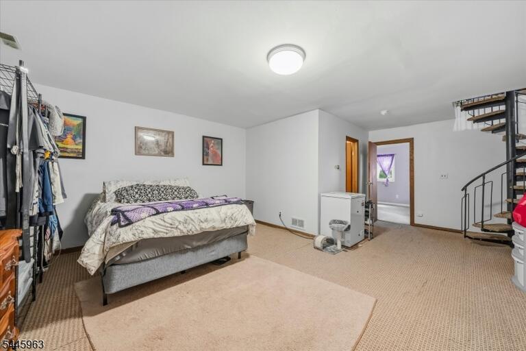 Property listing MLS 4040139 photo 13