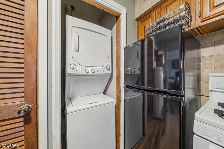 Property listing MLS 4040139 photo 9