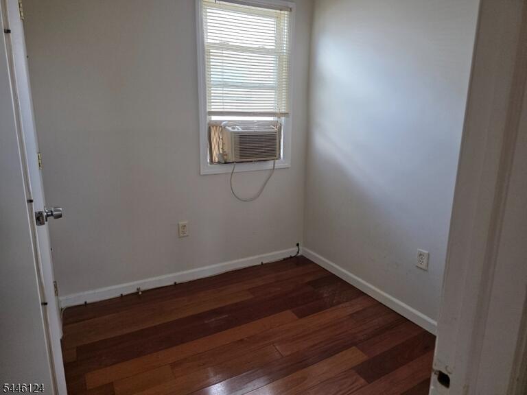 Property listing MLS 4040155 photo 14