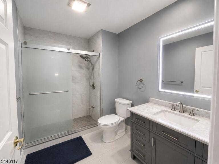 Property listing MLS 4040185 photo 16