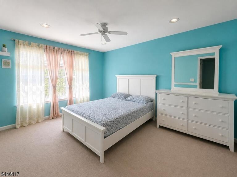 Property listing MLS 4040185 photo 18