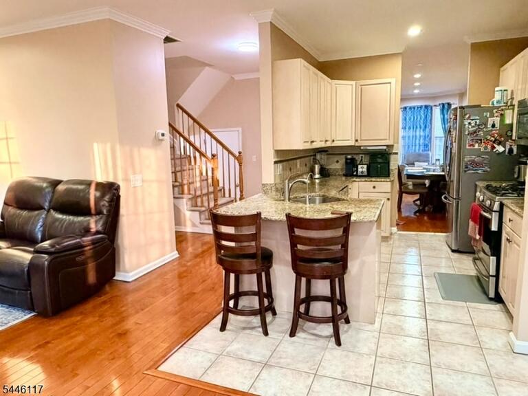Property listing MLS 4040185 photo 7