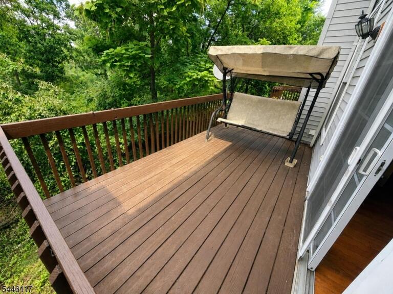 Property listing MLS 4040185 photo 9