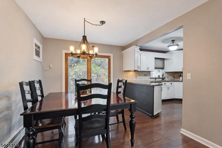 Property listing MLS 4040191 photo 6