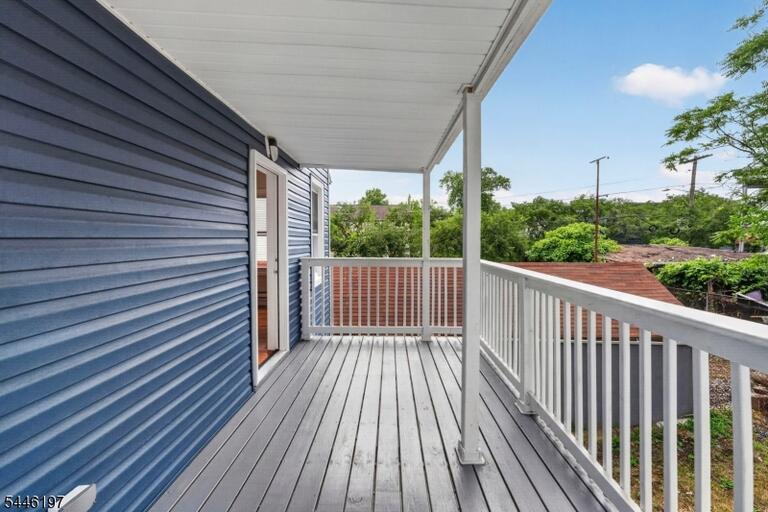 Property listing MLS 4040206 photo 10