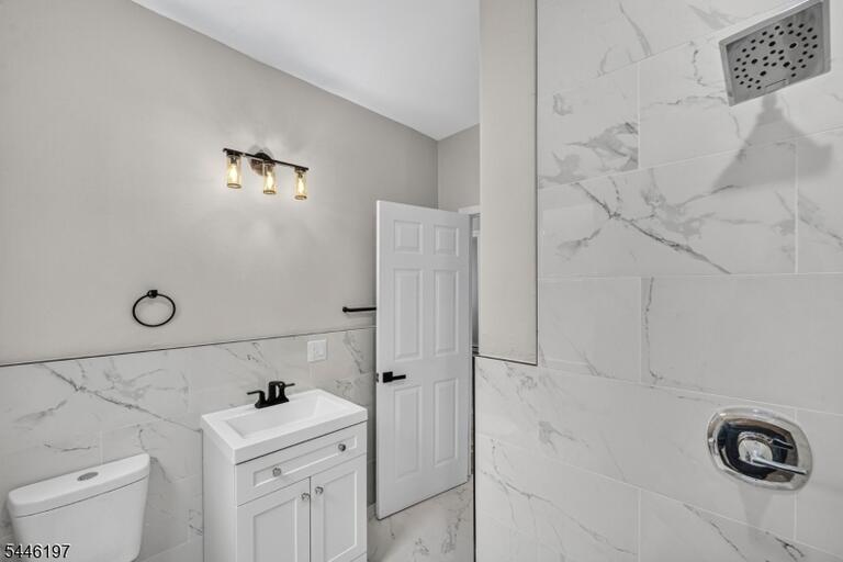 Property listing MLS 4040206 photo 19