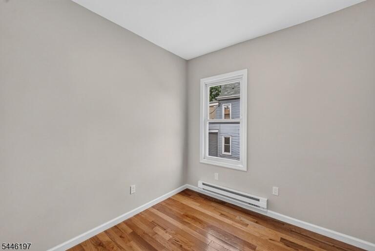 Property listing MLS 4040206 photo 25
